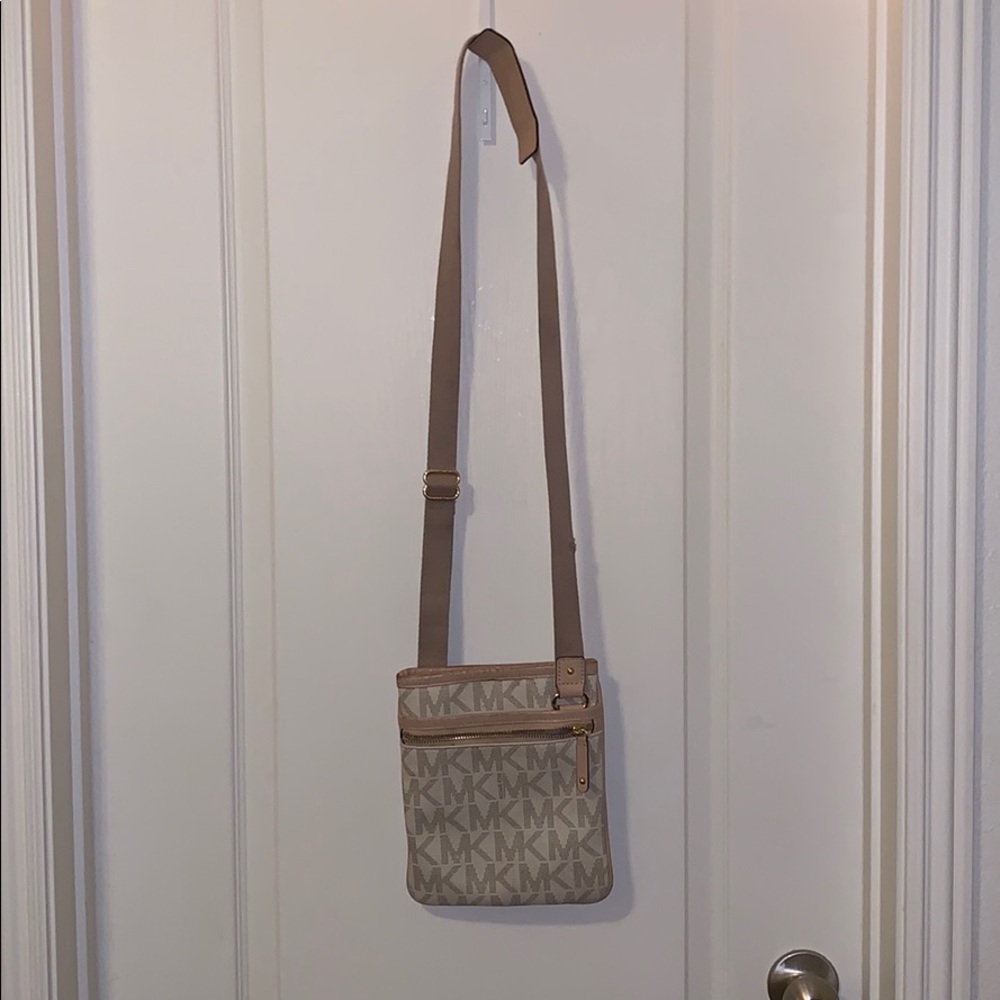 Cross chest Michael Kors purse